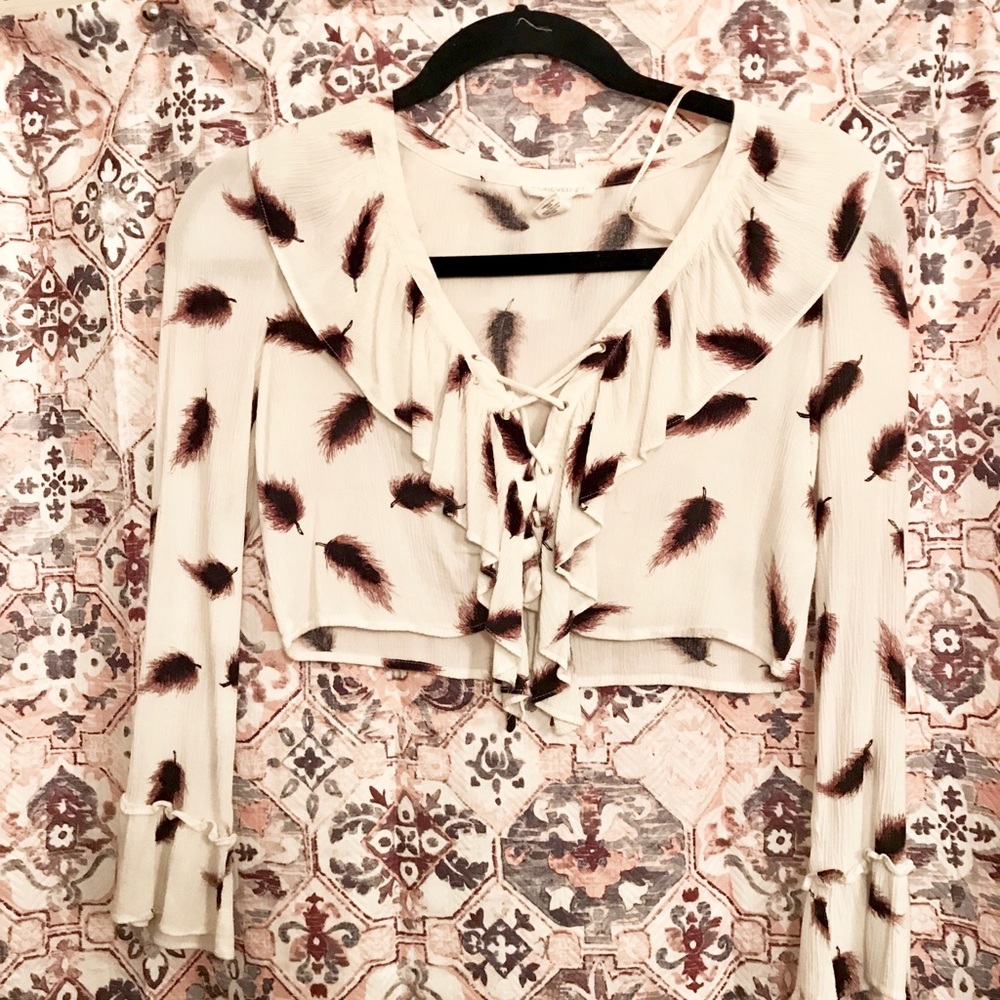 Long sleeve feather cropped top